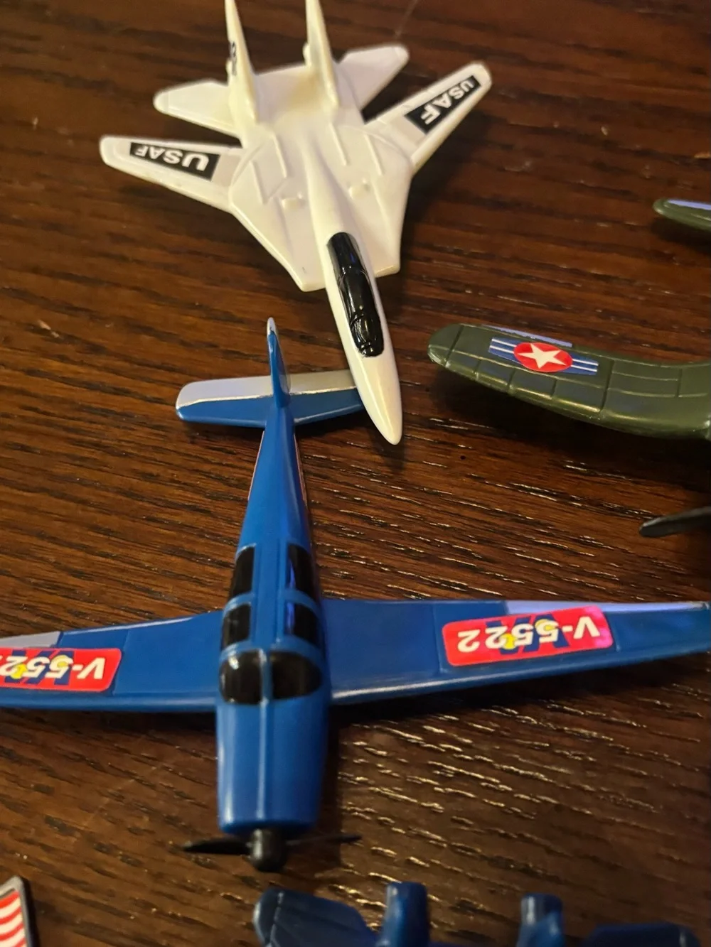 12 Plastic Toy Airplanes Military Jets Police Commercial Aircraft Made in China